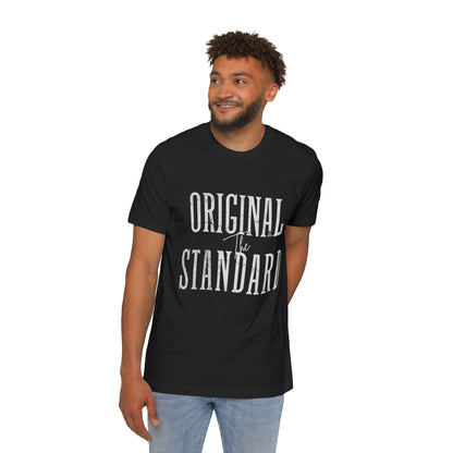 Original Standard Distressed patriotic USA vintage graphic t-shirt by Merchievo (photo 1 of 5)